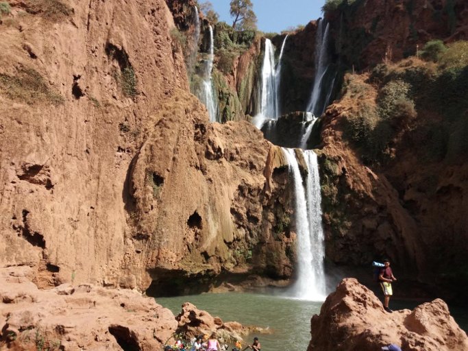 cascade de l'excursion pont naturel du voyage au maroc 